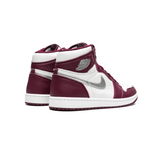 Nike x Air Jordan 1 « Retro High OG Bordeaux »